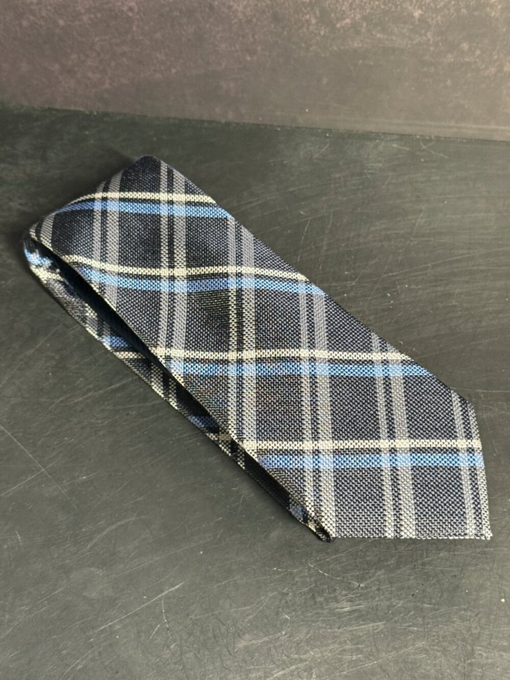 Roundtree & Yorke Slim Plaid Tie Blue Gray